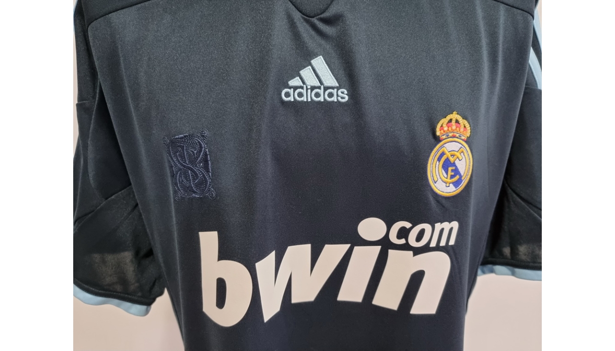 Kaka's Official Real Madrid Signed Shirt 2009/10 - CharityStars