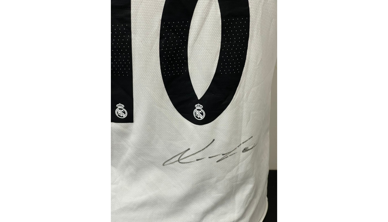 Modric's Official Real Madrid Signed Shirt, 2018/19 - CharityStars