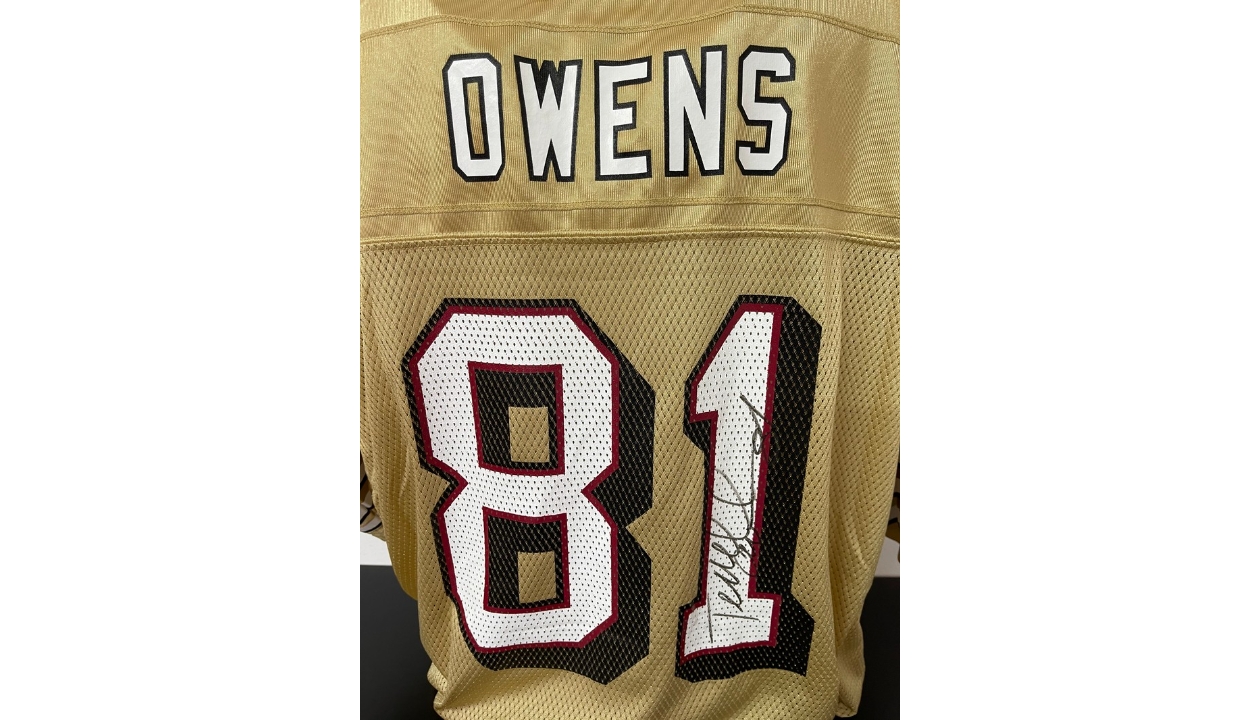 San Francisco Football Shirt Signed by Terrell Owens - CharityStars