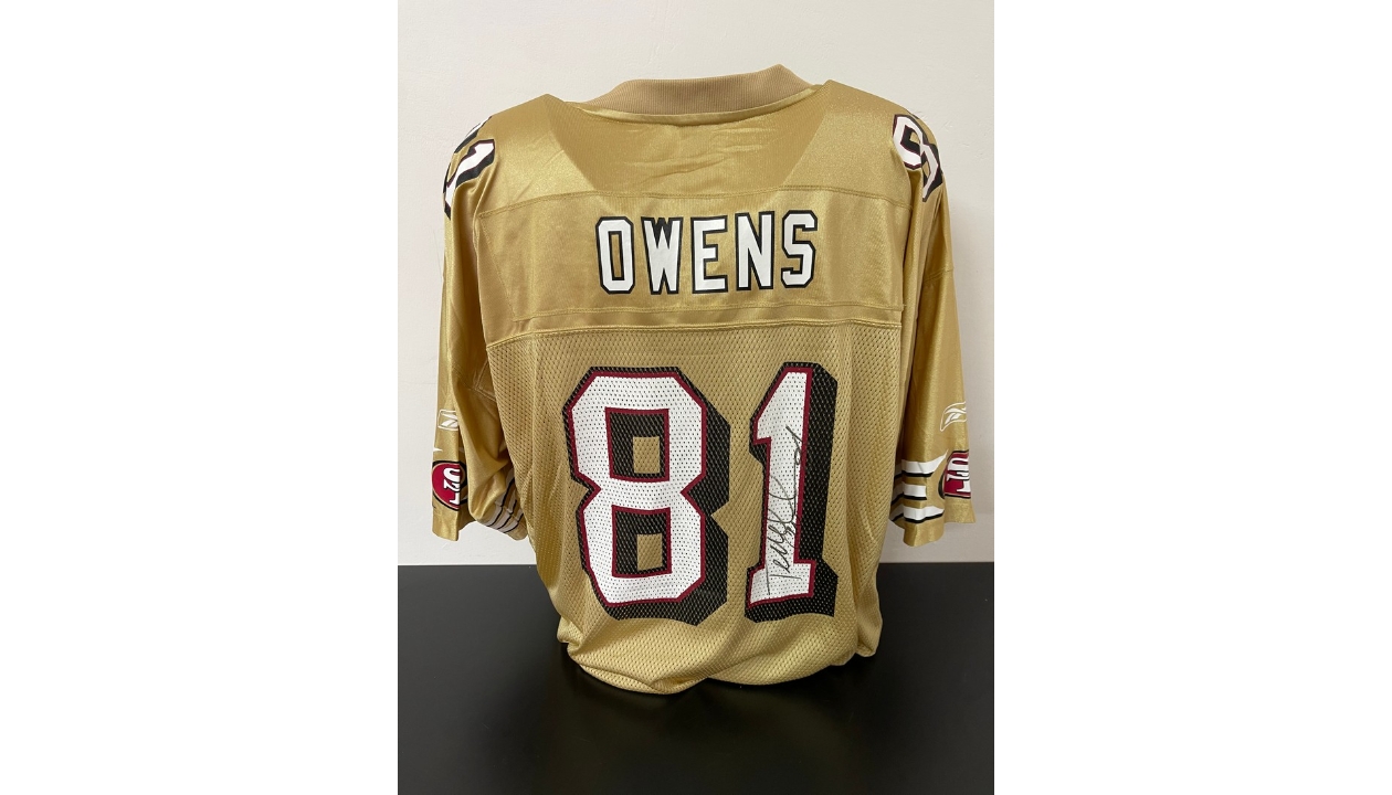 San Francisco Football Shirt Signed by Terrell Owens - CharityStars