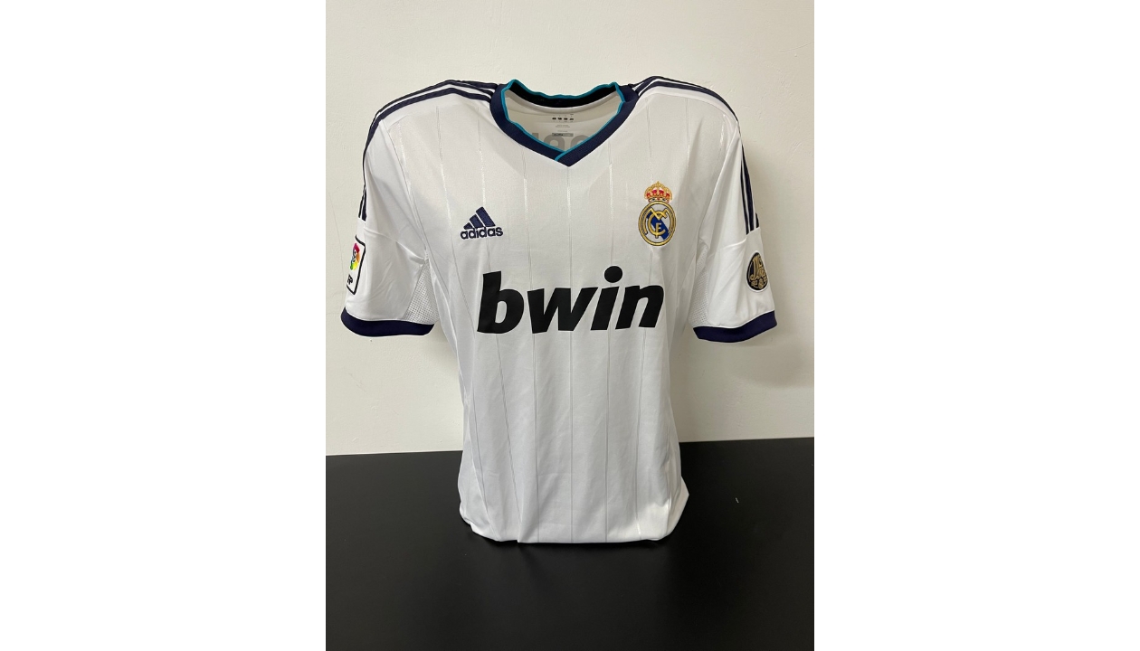 Real Madrid Shirt Signed by Cristiano Ronaldo - CharityStars