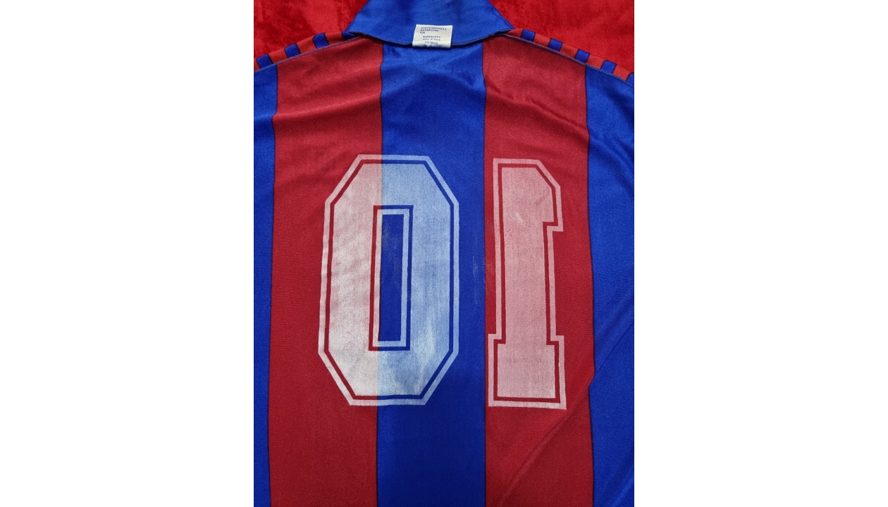 Maglia Maradona Barcellona, preparata / indossata 1983/84 - Autografata -  CharityStars