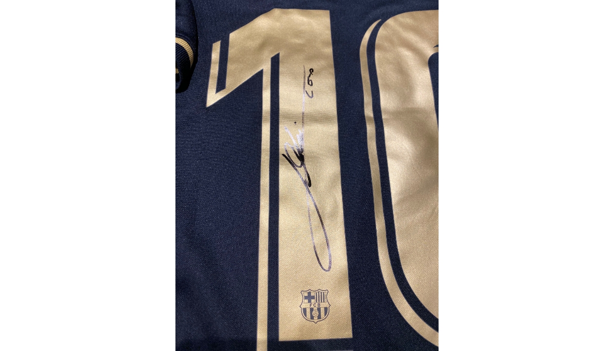 Messi's Official Barcelona Signed Shirt, Special Clasico 2021 - CharityStars