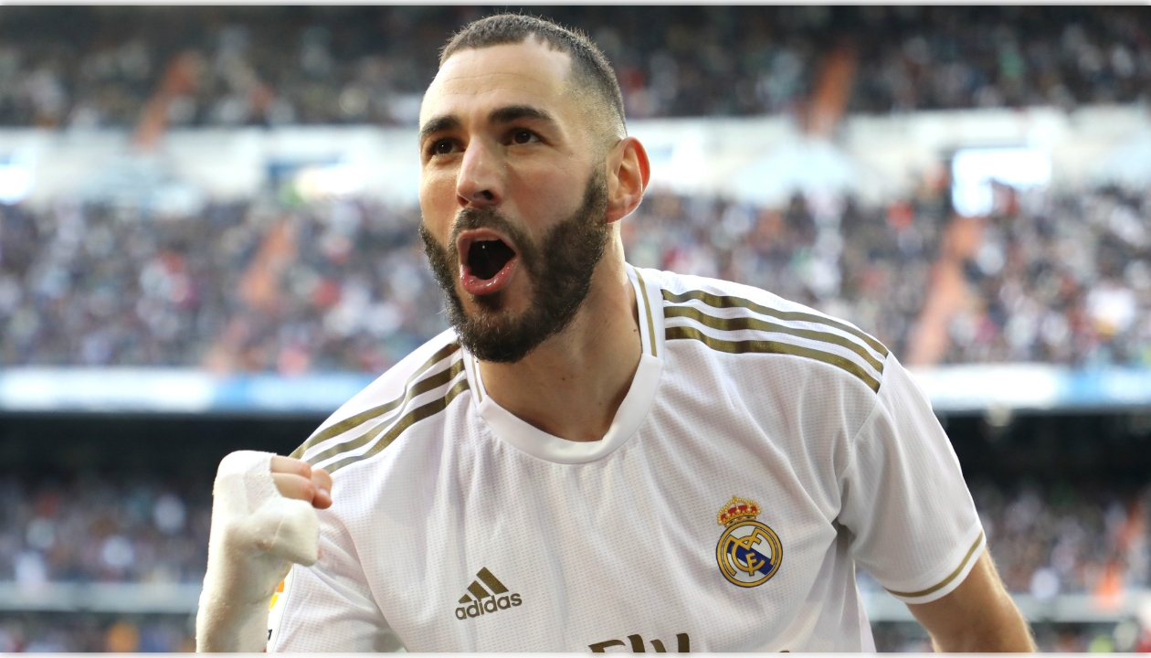 Benzema's Official Real Madrid Signed Shirt, 2018/19 - CharityStars