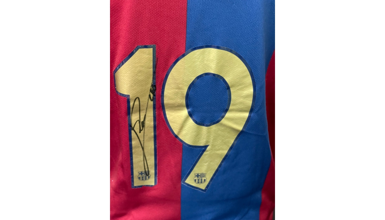 Messi Official Barcelona Signed Shirt, 2006/07 - CharityStars