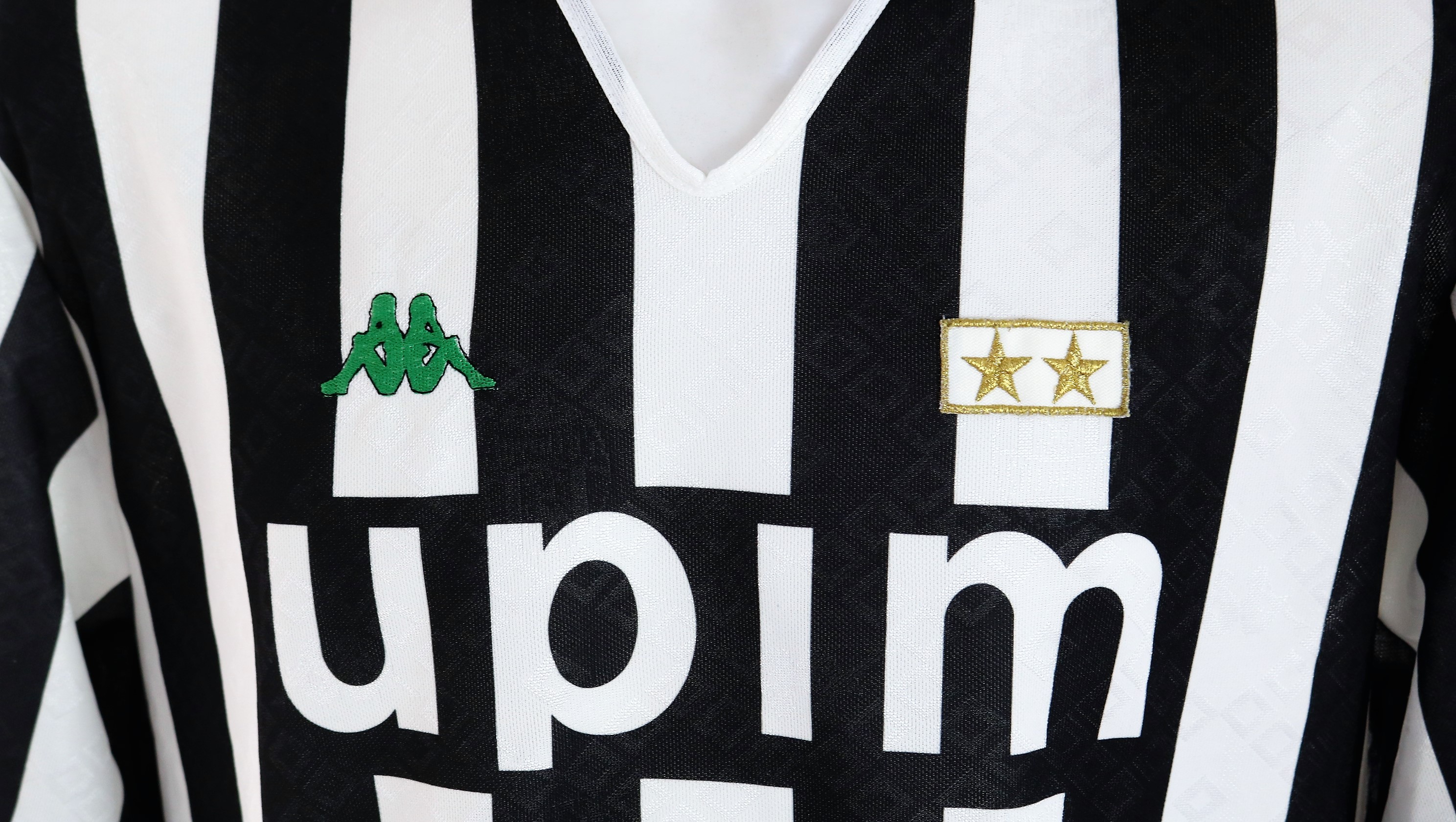 Baggio's Juventus Worn Shirt, 1991/92 - CharityStars