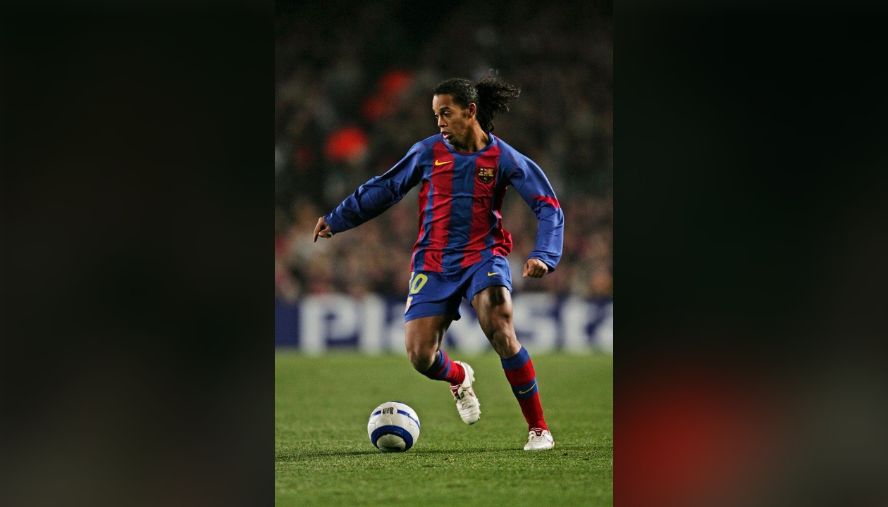 FC BARCELONA 2004 2005 RONALDINHO 10 HOME SHIRT LONG SLEEVE