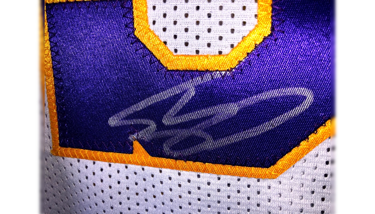 O'Neal's Official LA Lakers Jersey - Signed by Shaquille O'Neal and Kobe  Bryant - CharityStars