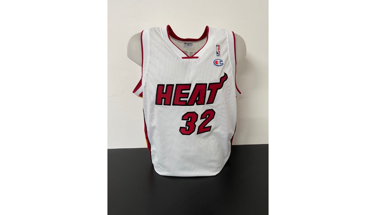 Lebron James' Official Miami Heat Signed Jersey - CharityStars