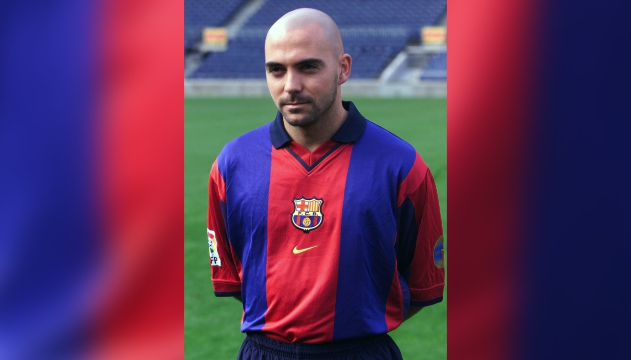 De La Pena's Official Barcelona Signed Shirt, 1998/99 - CharityStars
