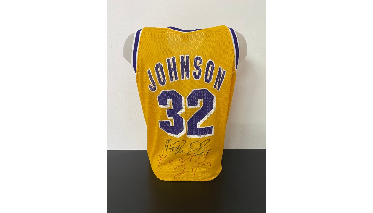 Magic Johnson's Official Lakers Signed Jersey - CharityStars