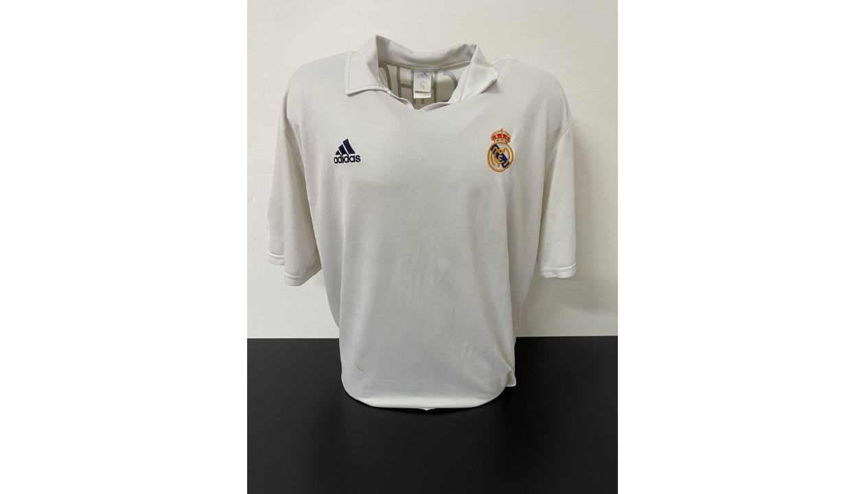 Sold at Auction: DAVID BECKHAM SIGNED WHITE REAL MADRID CF REPLICA JERSEY,  SHORT-SLEEVED, LFP LA LIGA SLEEVE BADGE