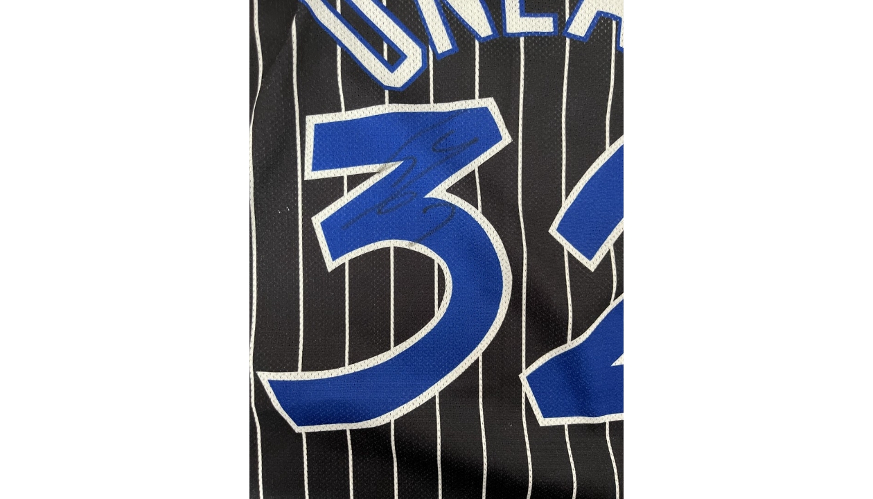 Shaquille O'Neal's Official 1996 Orlando Magic Signed Jersey - CharityStars