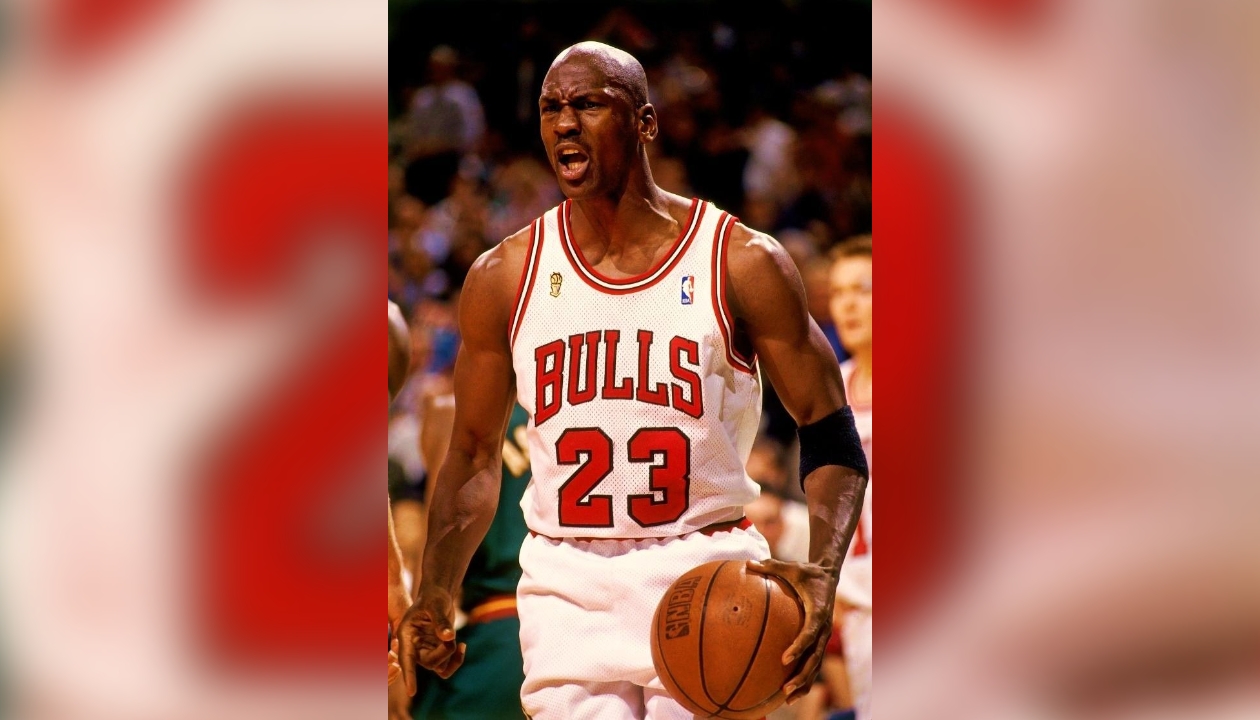 Michael Jordan Signed Chicago Bulls Photo: Legendary Slam Dunk -  CharityStars