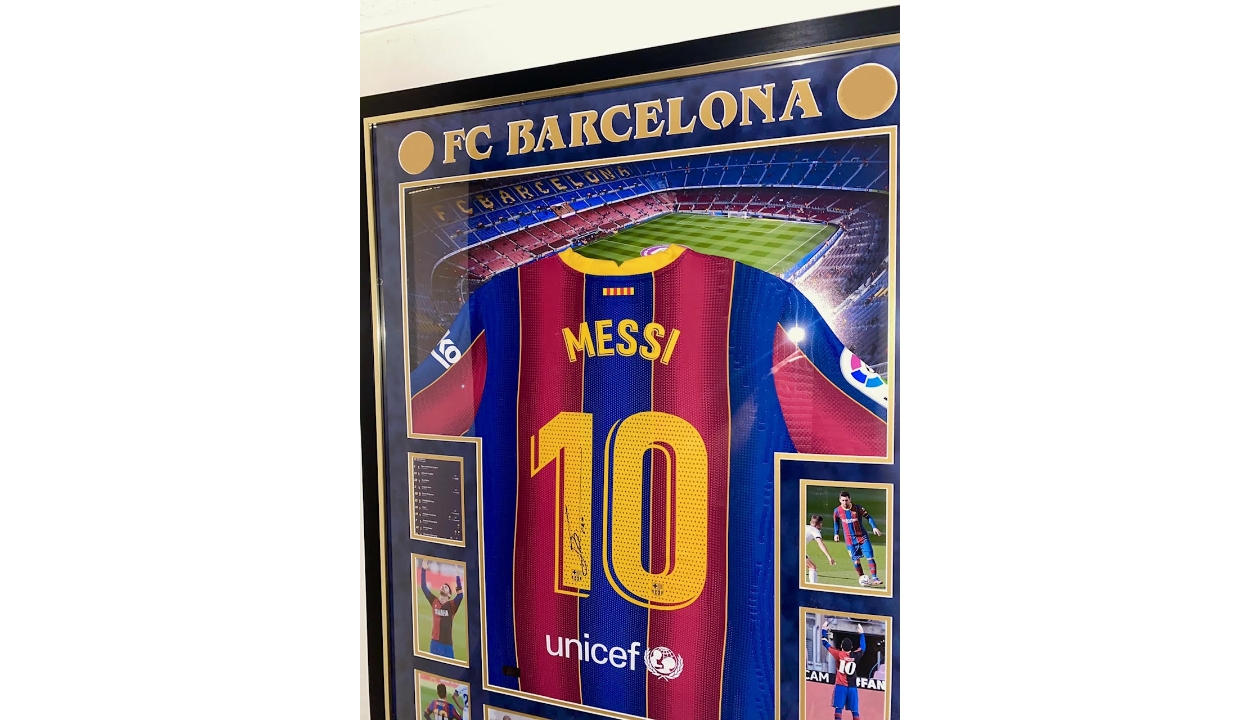 Lionel Messi Hand Signed Barcelona Jersey – StandWithUs