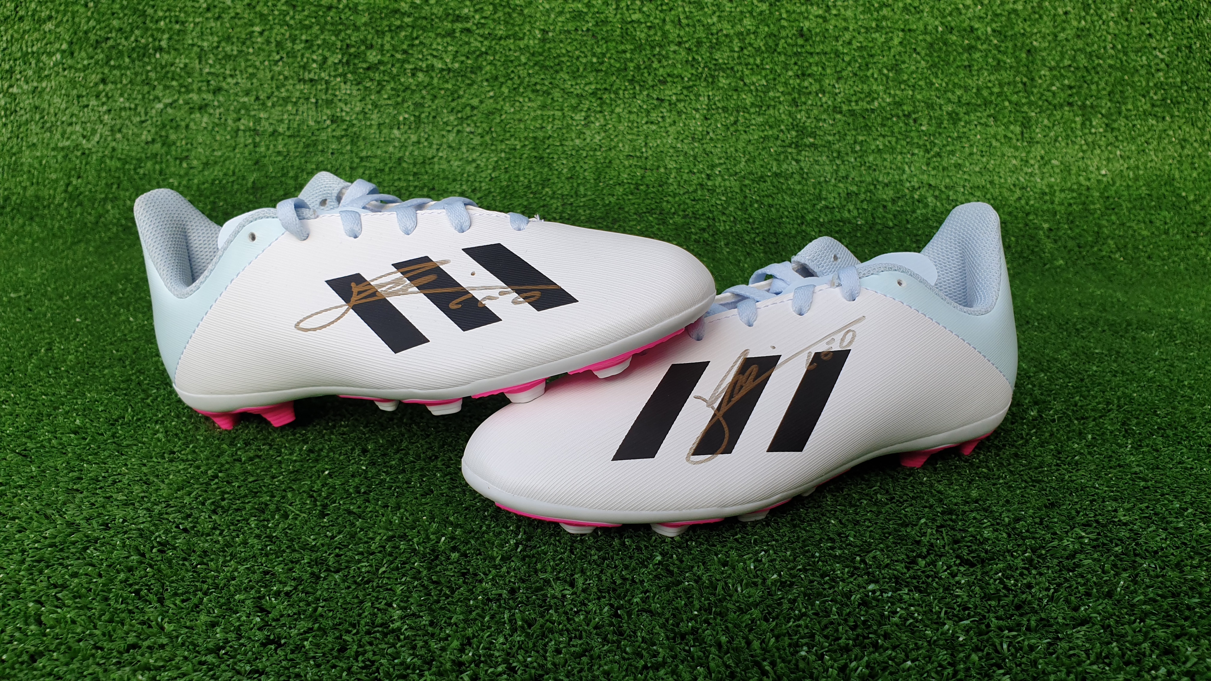 Messi on sale shoes 216