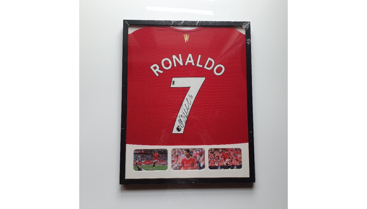 Cristiano Ronaldo Manchester United Signed Shirt - CharityStars