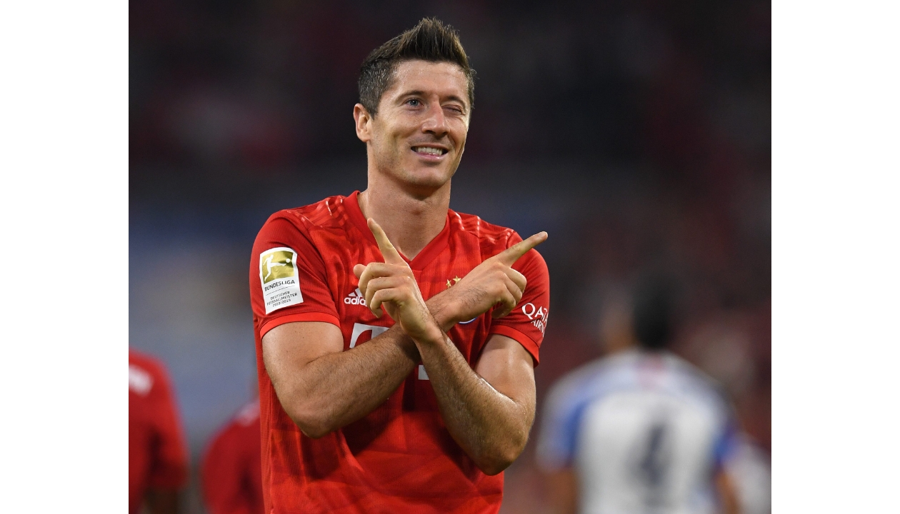 Lewandowski's Bundesliga Match Shirt - CharityStars