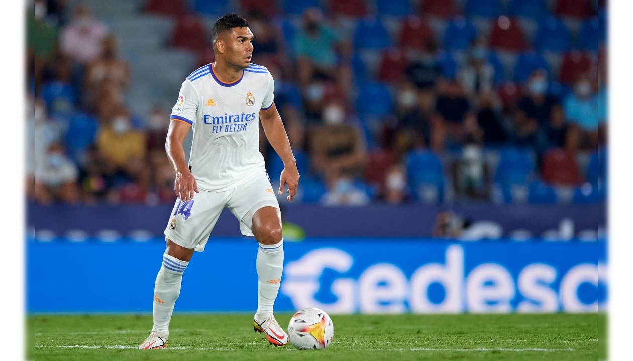 Casemiro: commemorative jersey to mark his 200th LaLiga appearance