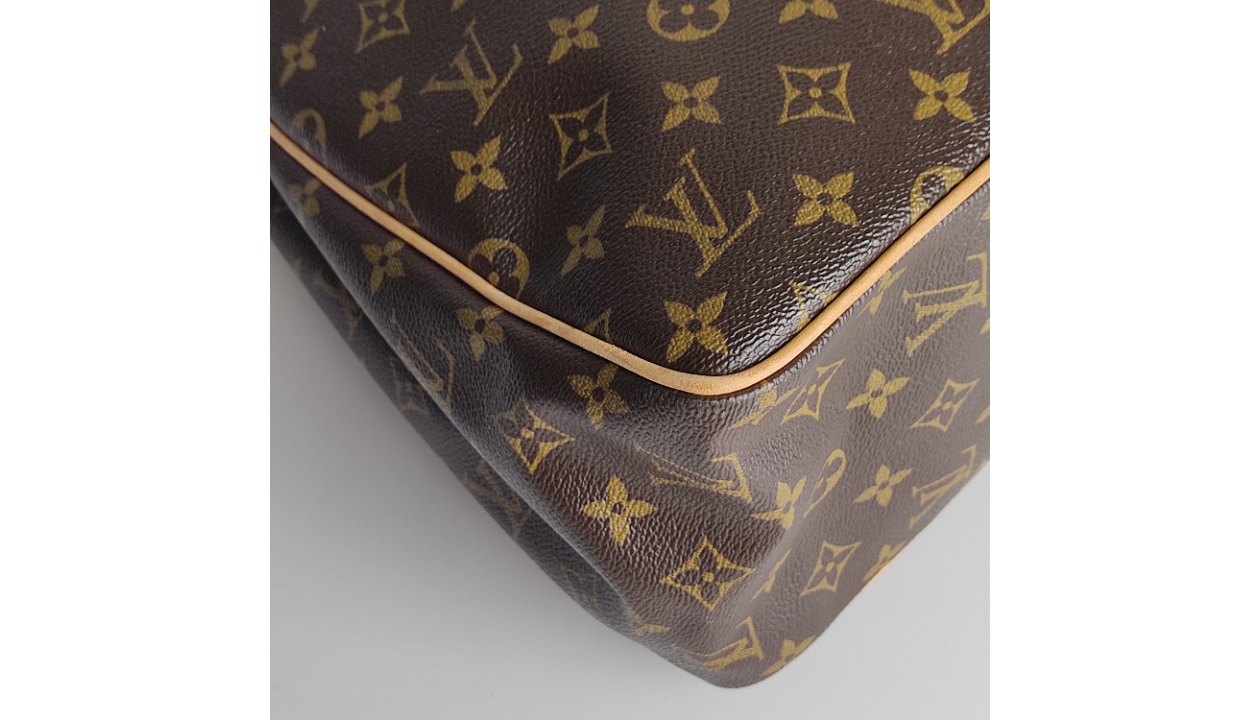 Louis Vuitton Batignolles Shoulder Bag - CharityStars