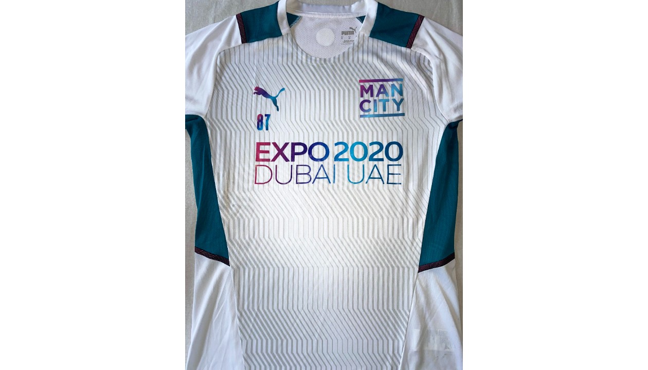 Manchester City unveil Expo 2020 Dubai as new training kit partner -  GulfToday