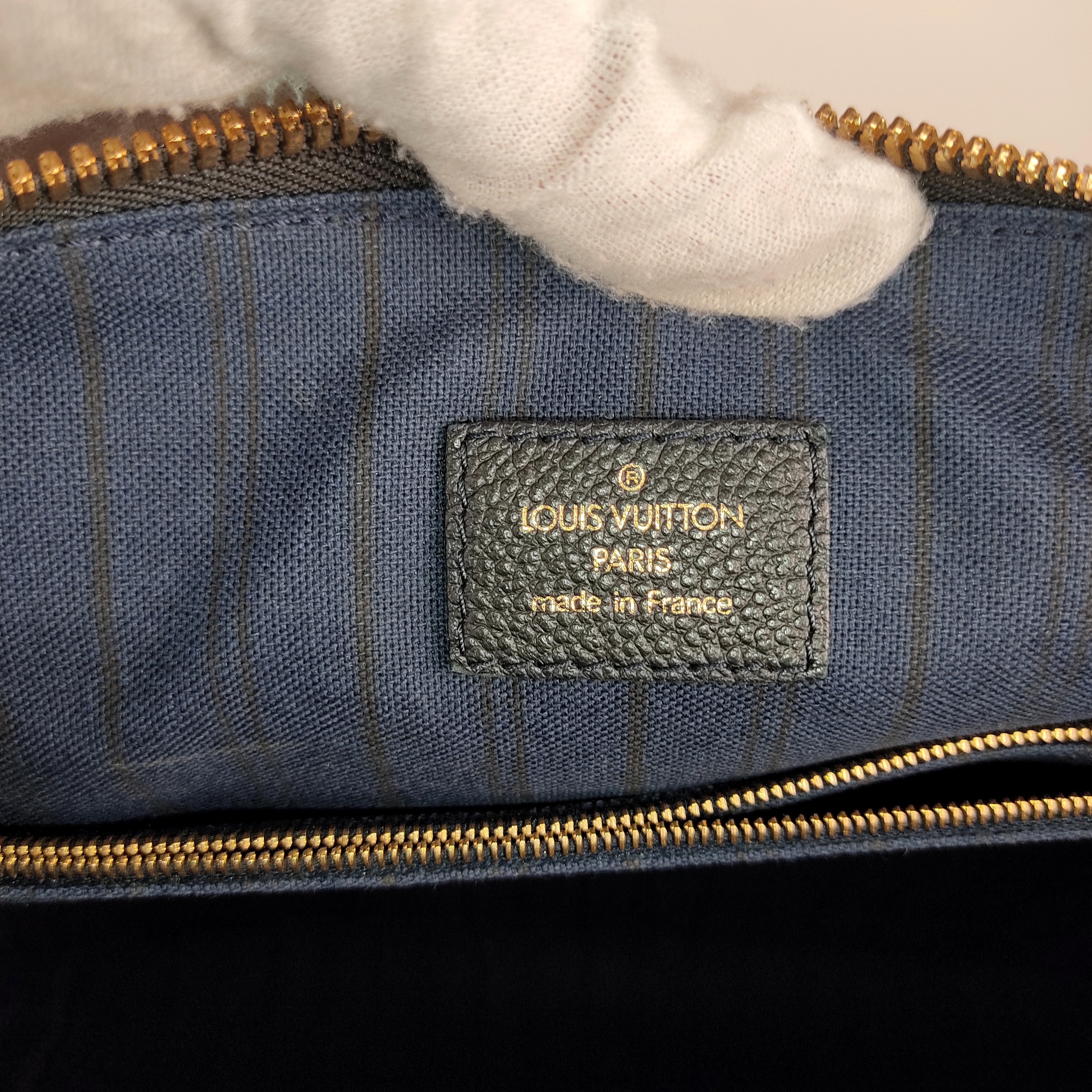 Louis Vuitton Lumineuse Blue Leather Handbag - CharityStars