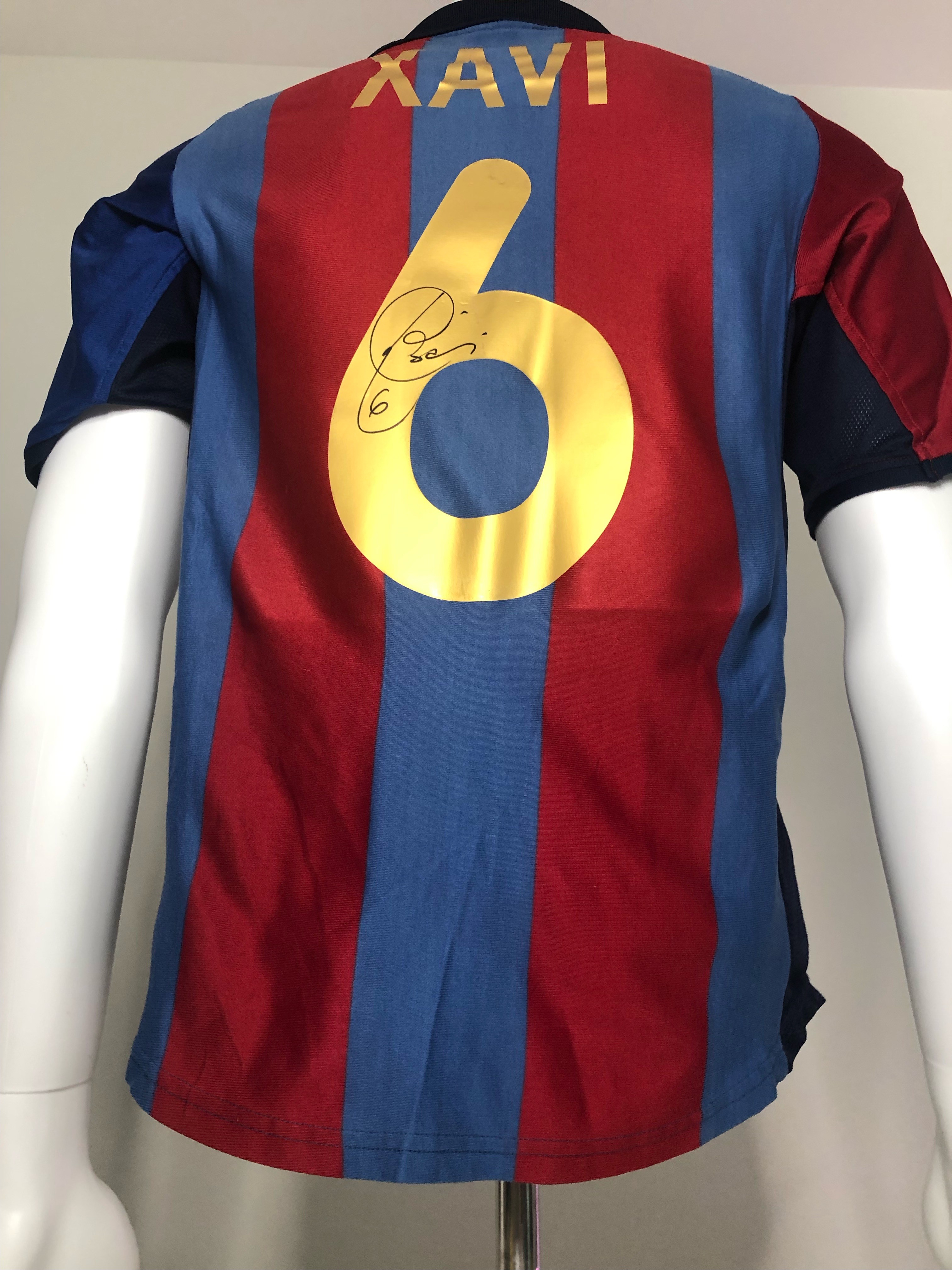 Xavi Official Barcelona Signed Shirt, 2012/13 - CharityStars