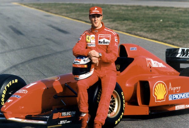 Cappellino ufficiale Dekra Ferrari, 1996 - Autografato da Michael Schumacher  - CharityStars