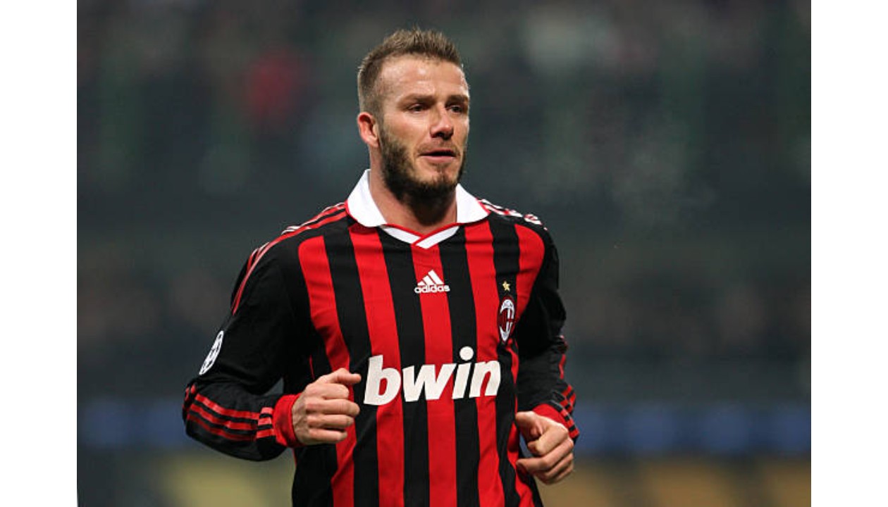 AC Milan Home Jersey 09/10 32. Beckham