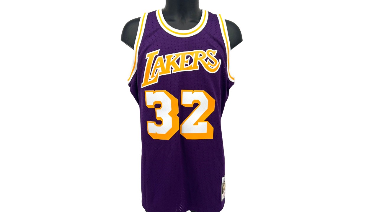 Magic Johnson Signed Los Angeles Lakers Gold Mitchell & Ness NBA Swingman  Basketball Jersey - Schwartz Authentic