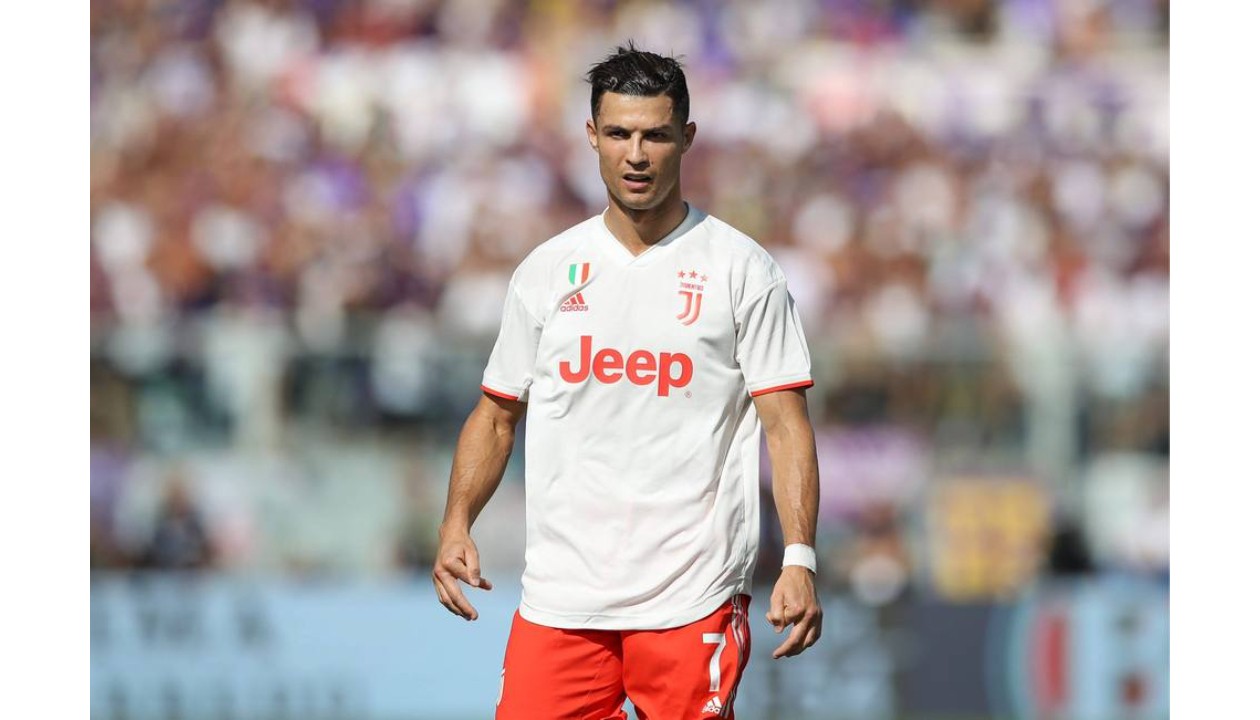 CRISTIANO RONALDO PORTUGAL #7 JUVENTUS HOME 2019-20 ADIDAS