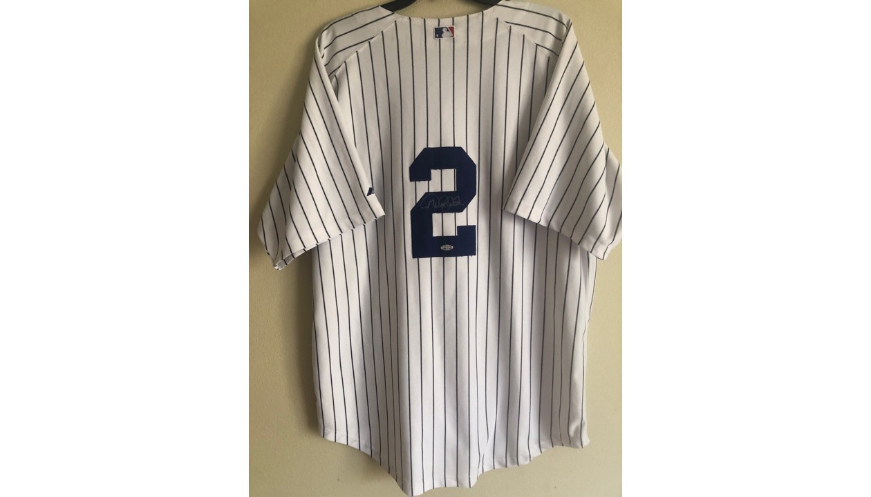 Derek Jeter's New York Yankees Signed Jersey - CharityStars