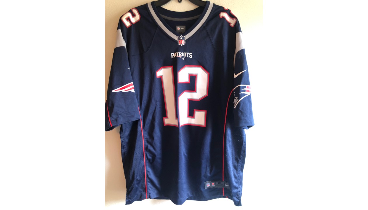 New England Patriots' Tom Brady Autographed Jersey - CharityStars