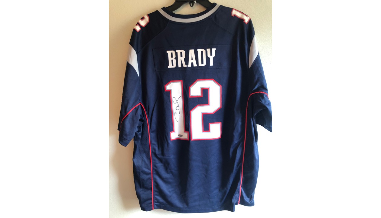 New England Patriots' Tom Brady Autographed Jersey - CharityStars