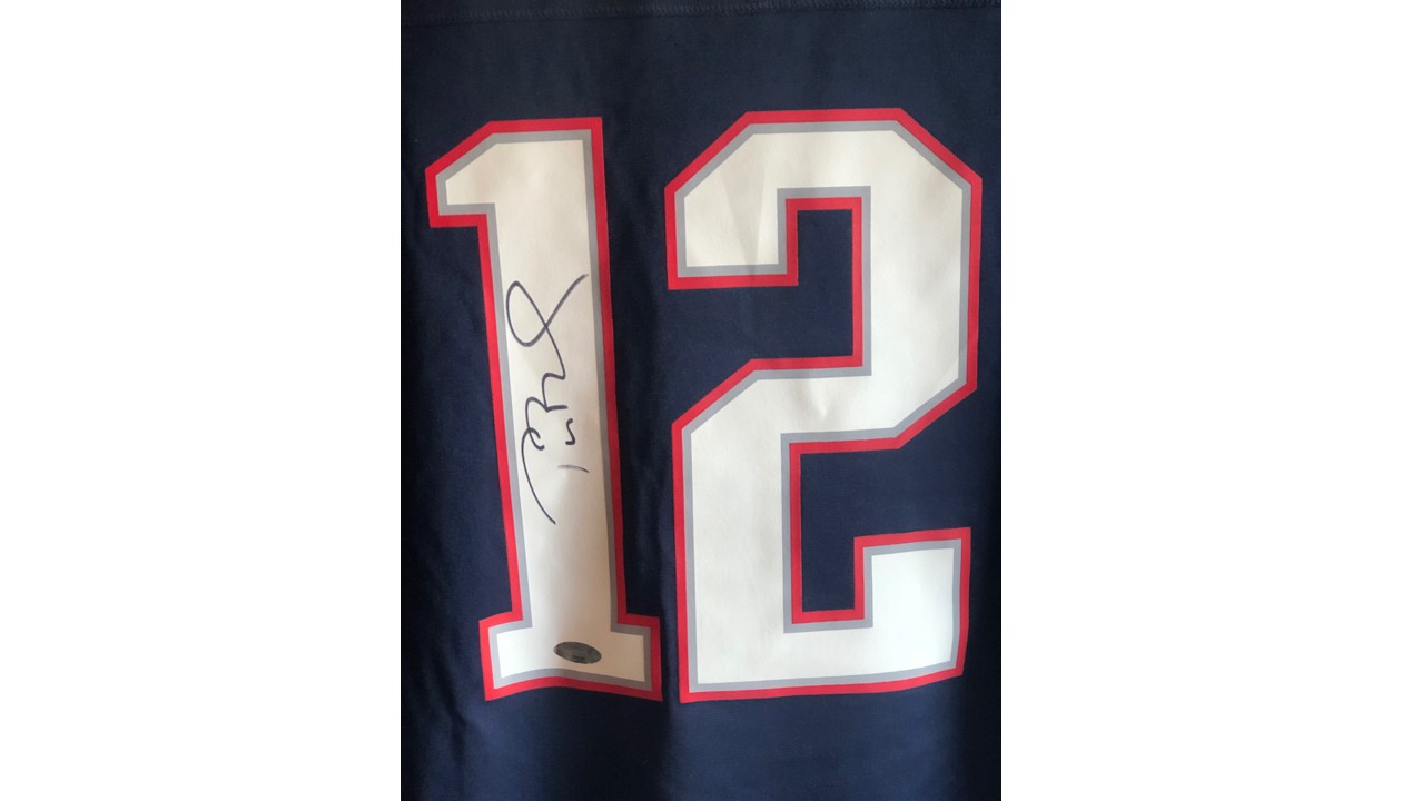 New England Patriots' Tom Brady Autographed Jersey - CharityStars