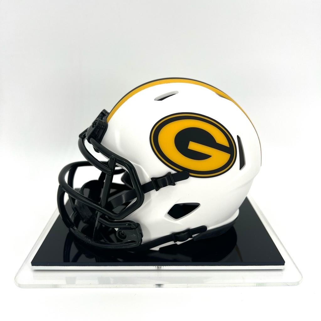 Davante Adams' Signed Green Bay Packers Mini Helmet in Display Case -  CharityStars