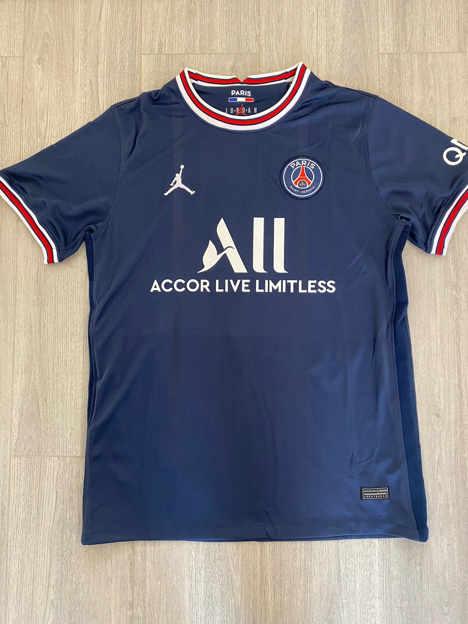 Lionel Messi Authentically Signed PSG Jersey – Signables