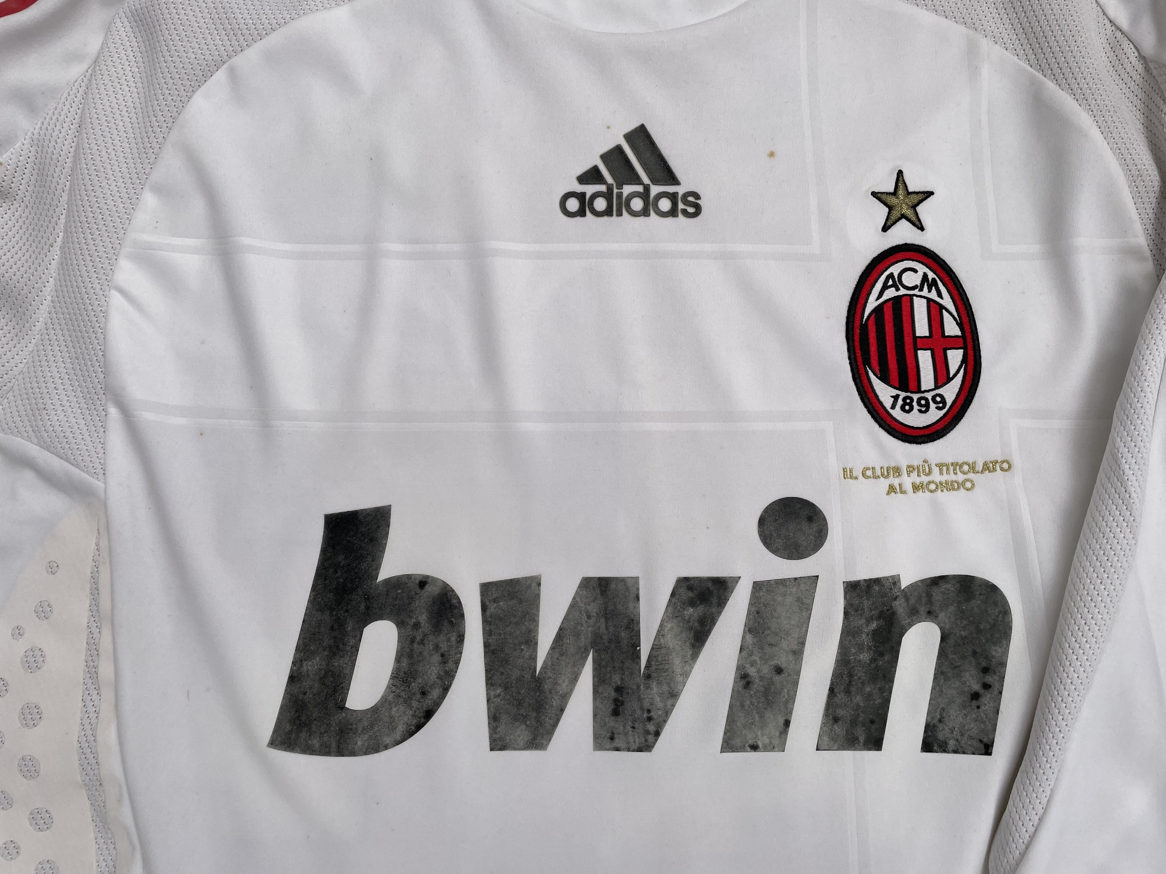 Lot Detail - 2009-10 DAVID BECKHAM AC MILAN 'SERIE A' MATCH WORN #32 JERSEY  (REAL MADRID TECHNICAL COORDINATOR LOA)