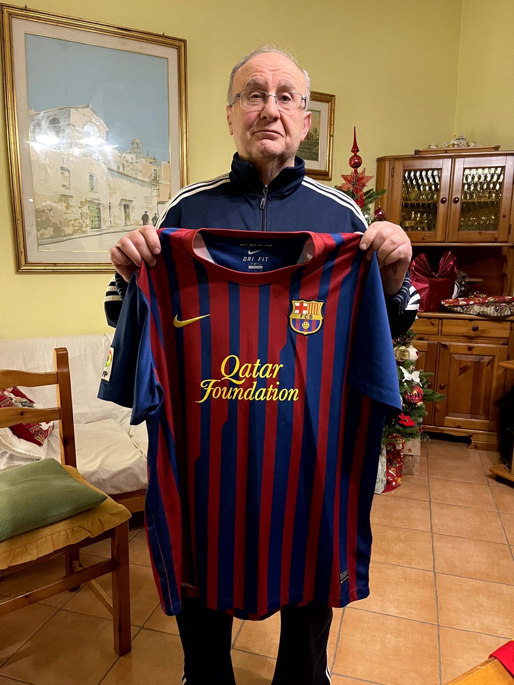 Messi's FC Barcelona Signed Shirt - 2011 Champions League Final -  CharityStars