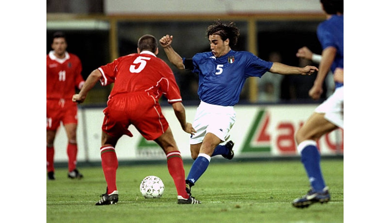 Cannavaro Official Italy Signed Shirt, 1999 - CharityStars