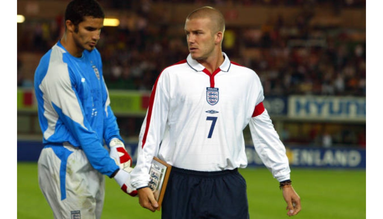 Beckham Official England Shirt, 2004 - CharityStars