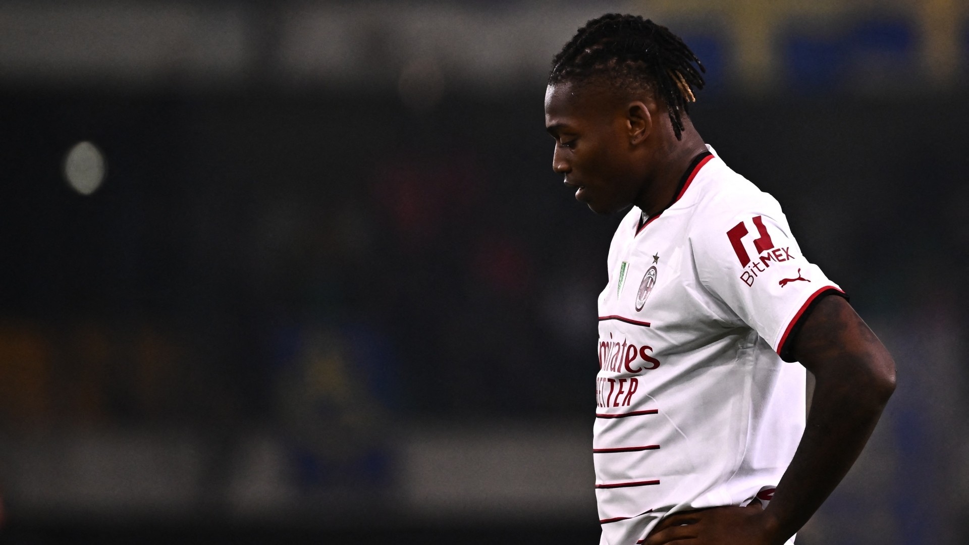 Maglia ufficiale Leao Milan, 2022/23 - Autografata - CharityStars