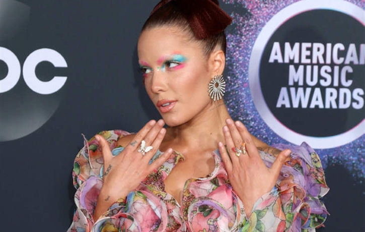 attend-the-2023-american-music-awards-with-hotel-stay-for-two