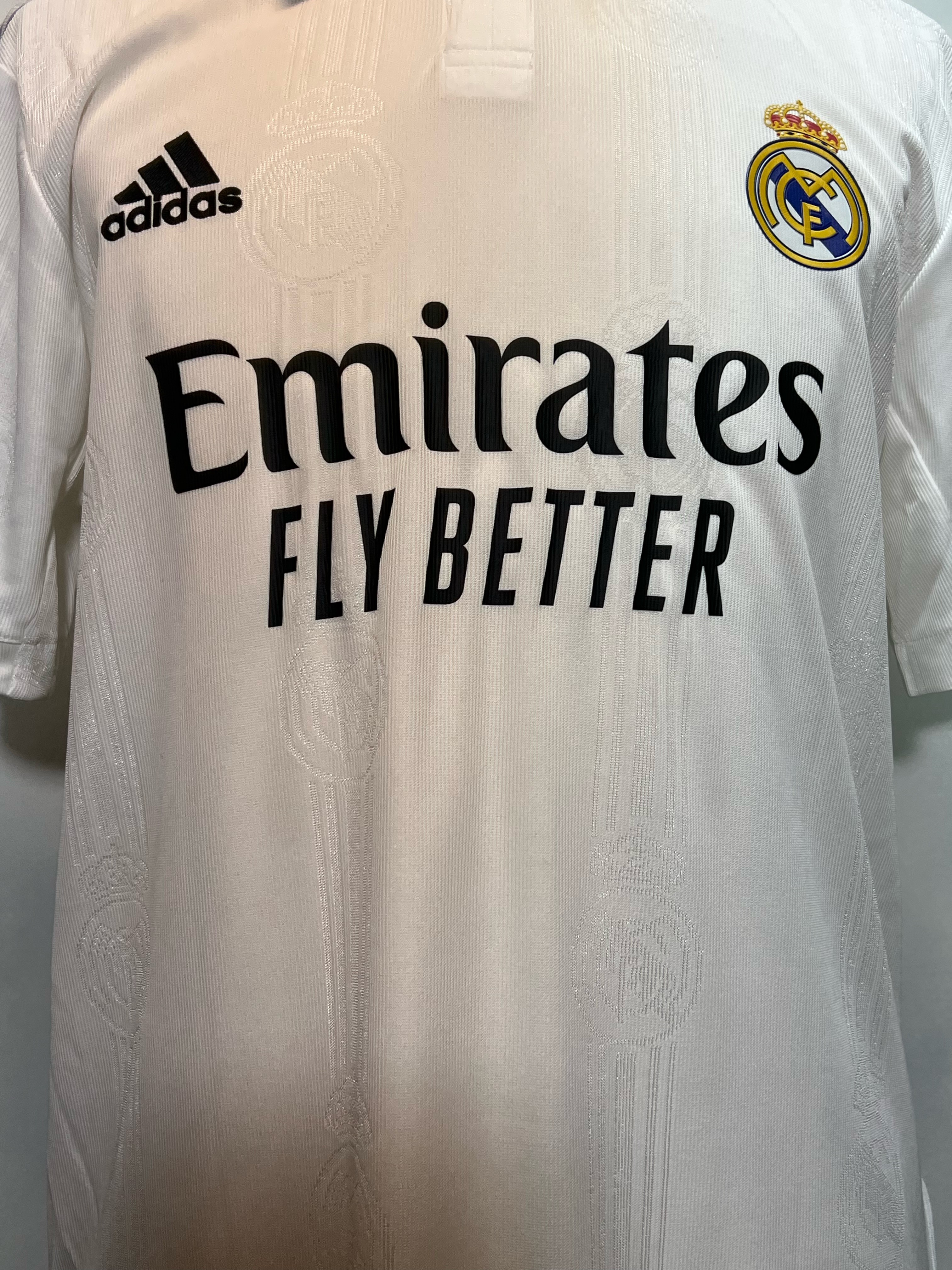 Benzema's Worn and Unwashed Shirt, Real Madrid-Sevilla 2021 - CharityStars