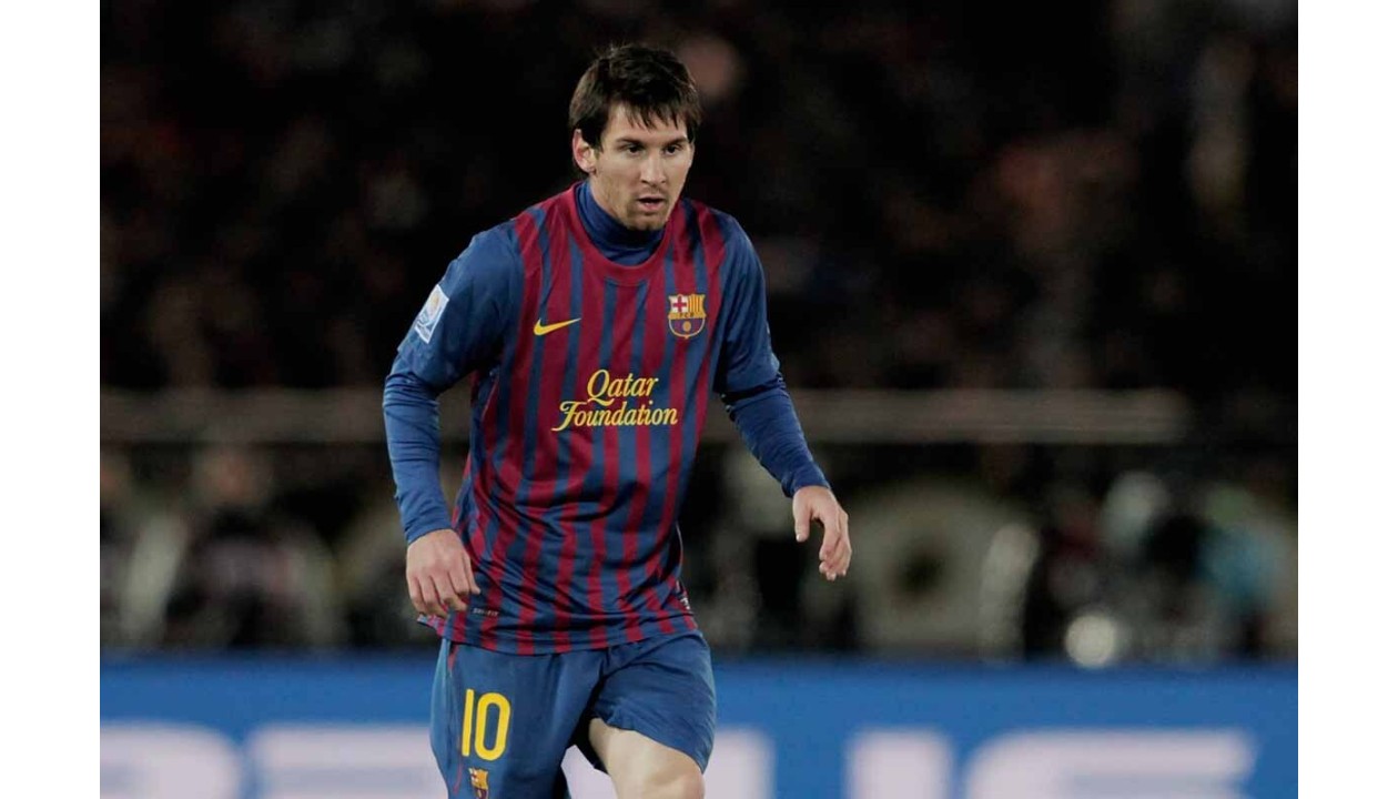 Messi's Barcelona Match-Issued Shirt, 2011/12 - CharityStars