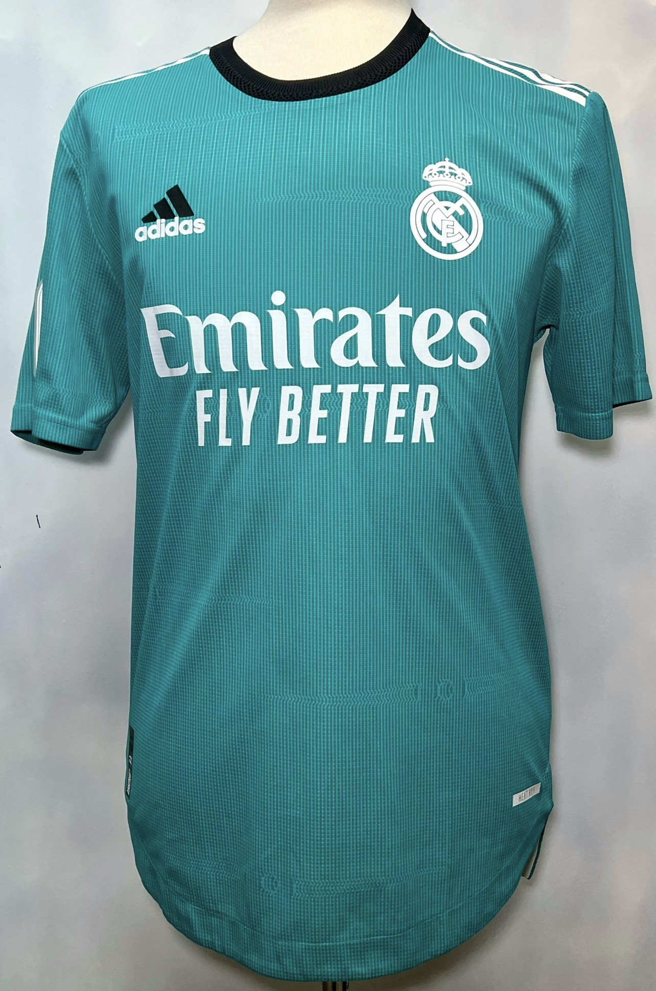 Benzema's Worn and Unwashed Shirt, Real Madrid-Sevilla 2021 - CharityStars