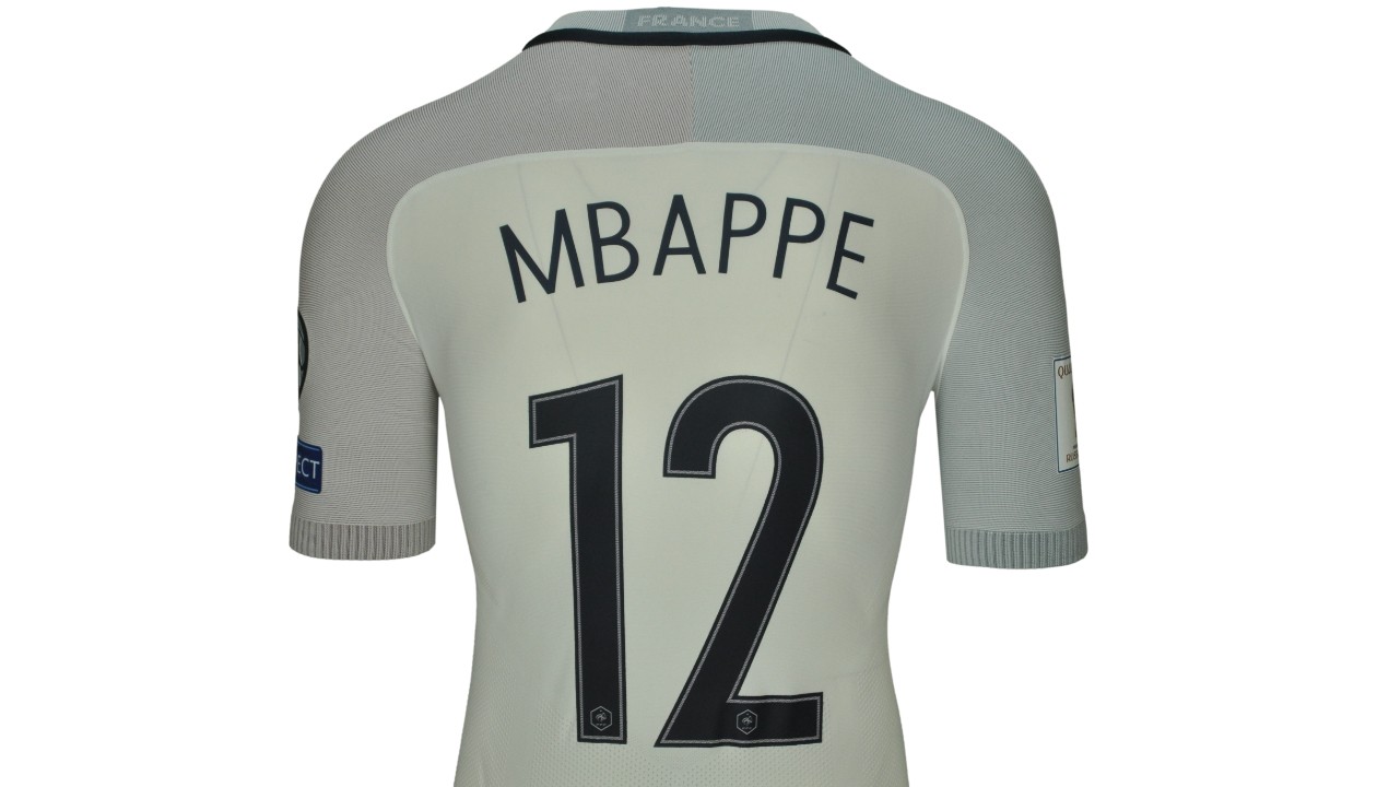 2017 Kylian Mbappe France National Team 2018 World Cup Qualifier Match Worn  Jersey – MEARS LOA — PRICE REALIZED: $6,229 - SCP AUCTIONS