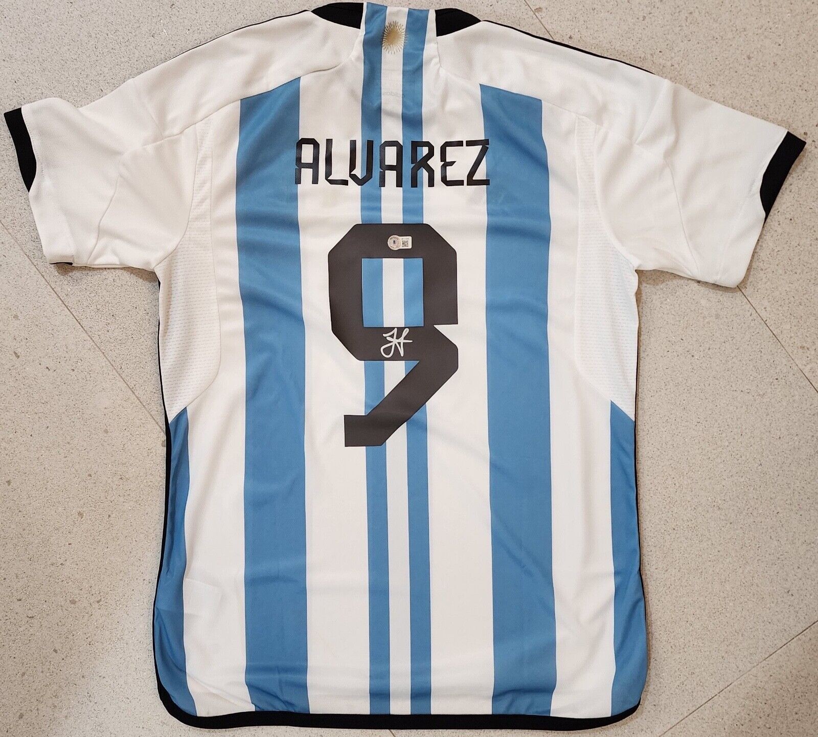 Julián Álvarez's Manchester City 2022/23 Signed Shirt - CharityStars