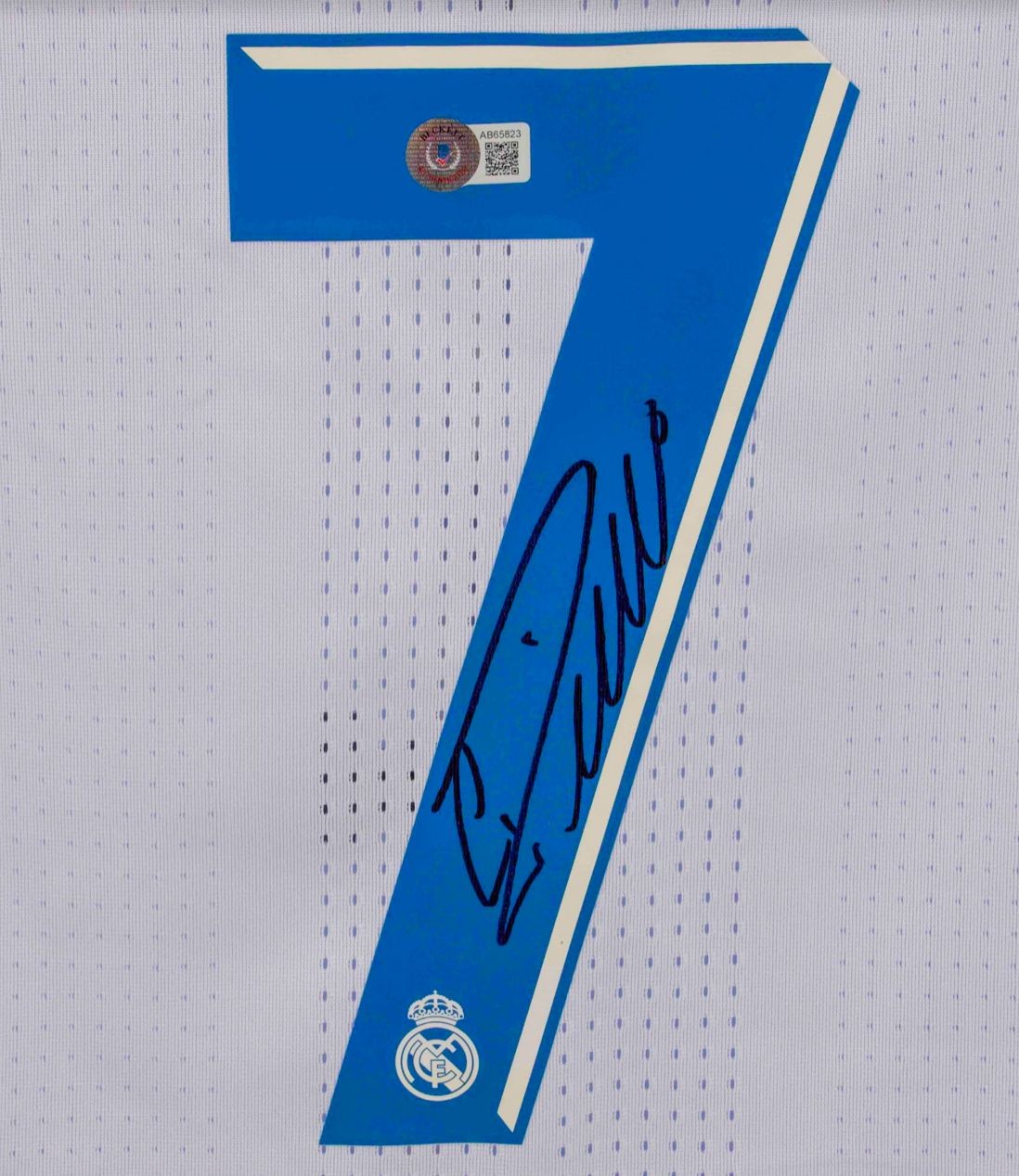 Signed shirt of Cristiano Ronaldo (Real Madrid) supports ADDHU