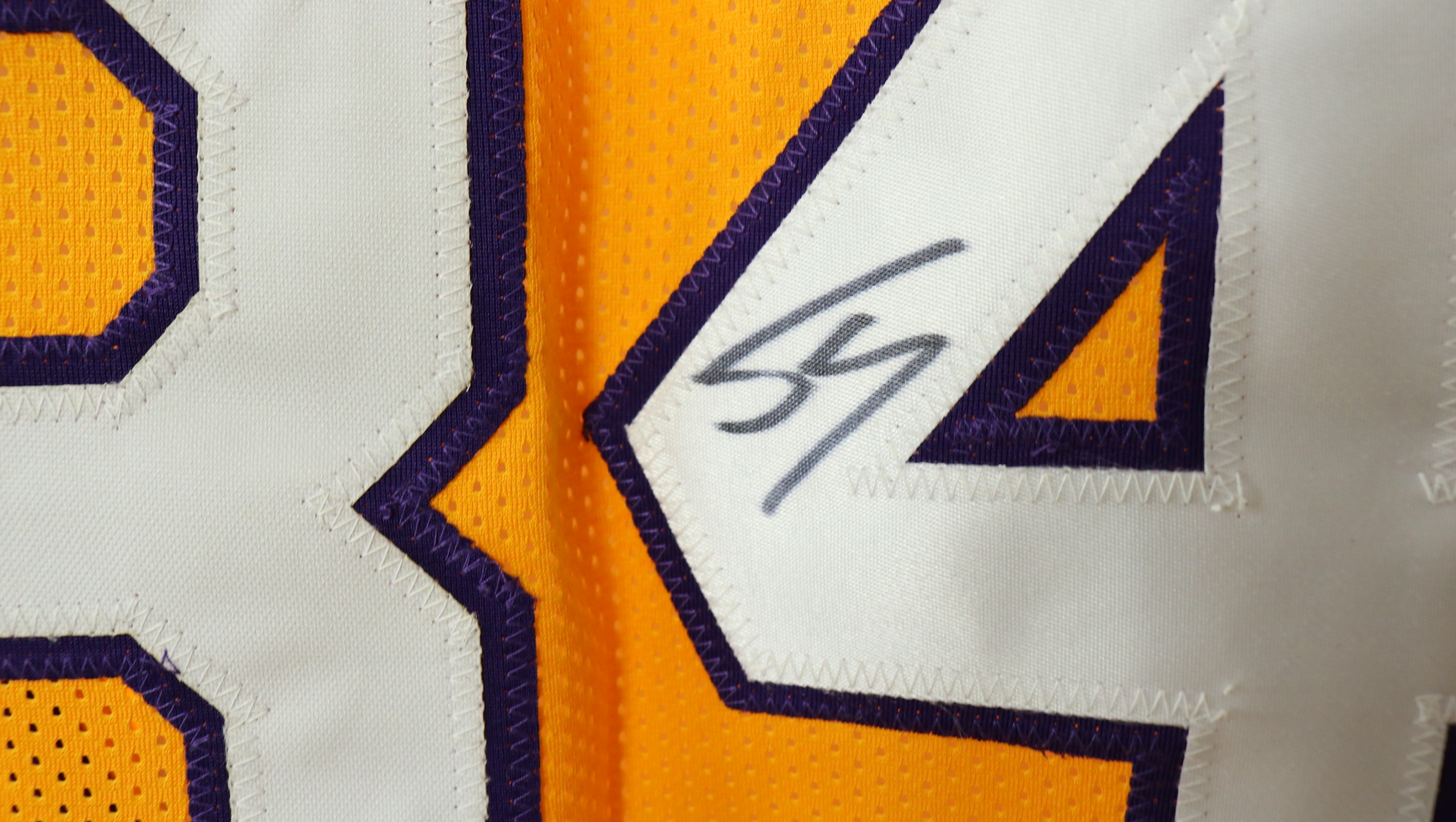 Shaquille O'Neal Signed Los Angeles Lakers Shirt - CharityStars